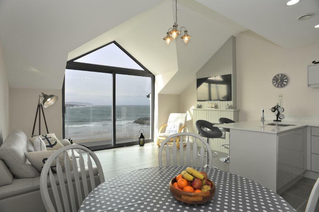 Apartment 10, South Pier, 13-14 Kerr Street, Portrush Exteriör bild